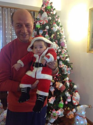 Traian Băsescu, primul Crăciun cu nepoţica
